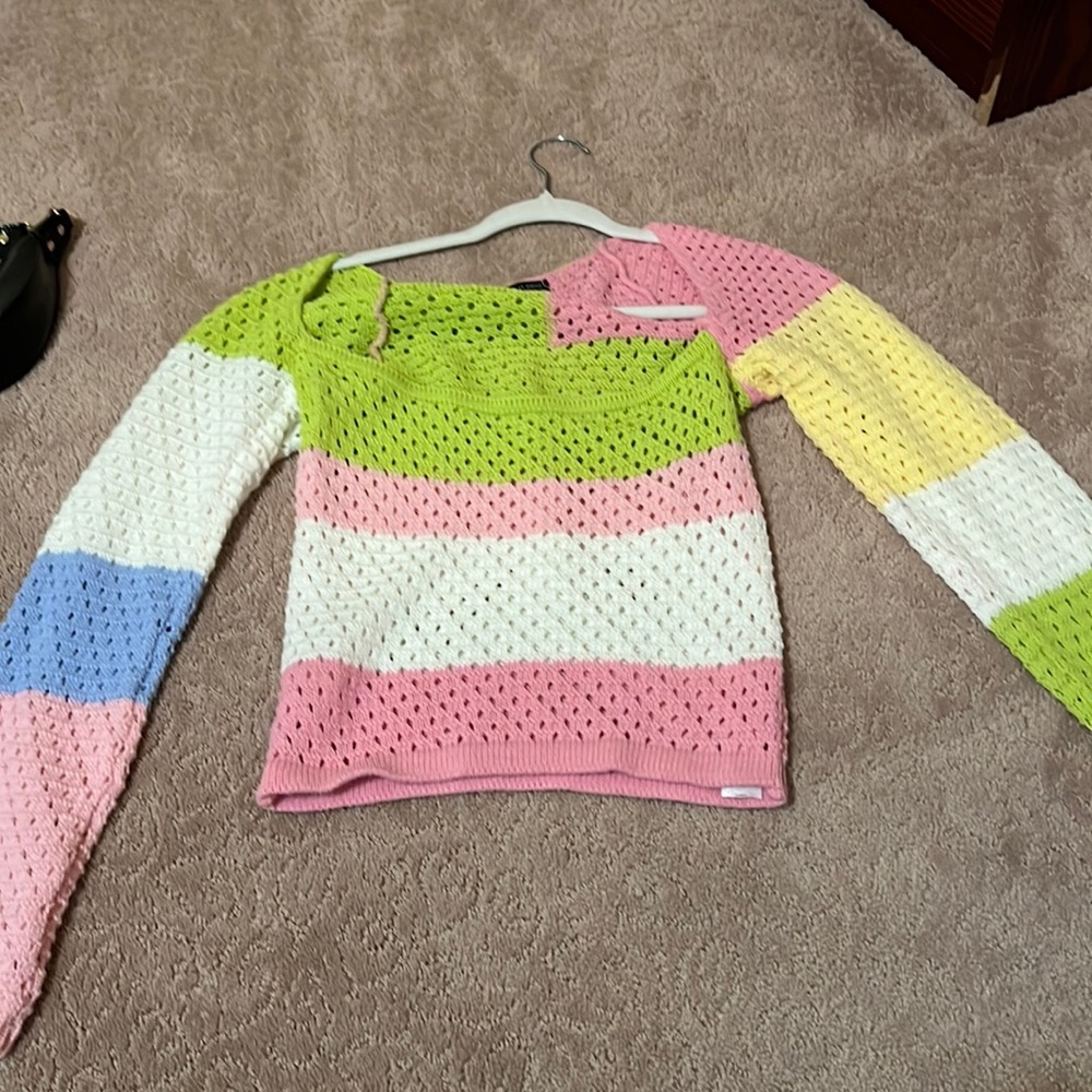 COPY - Colorful knot top slight square neck
